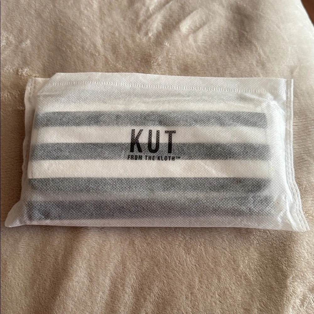 KUT FROM THE KLOTH Black/White Card Holder